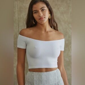 🆕🤍WHITE DIANA SEAMLESS OFF THE SHOULDER TOP